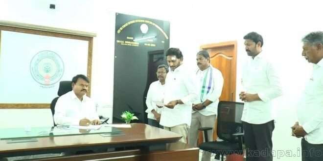 Ys Jagan files nomination